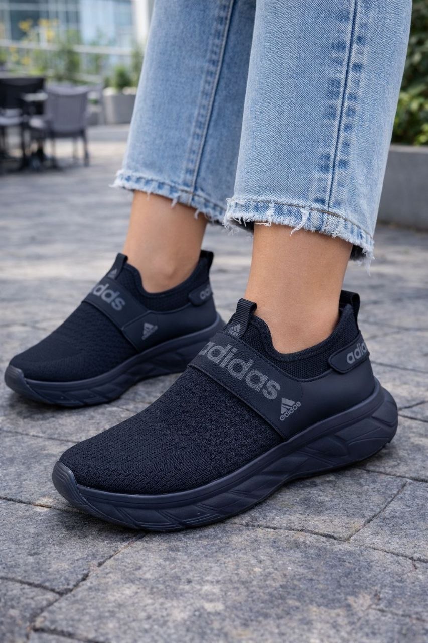 фото весенние женские кроссовки оптом