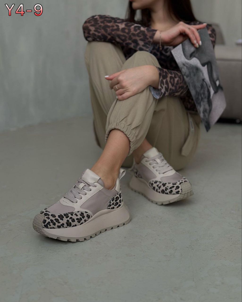 фото весенние женские кроссовки оптом