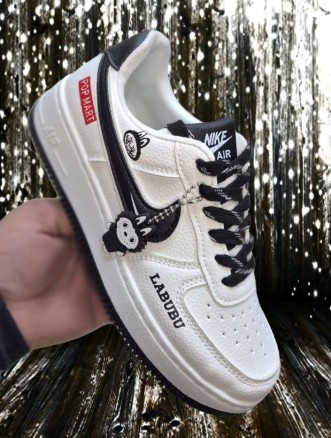 фото весенние женские кроссовки оптом