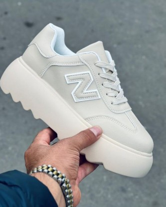 фото весенние женские кроссовки оптом