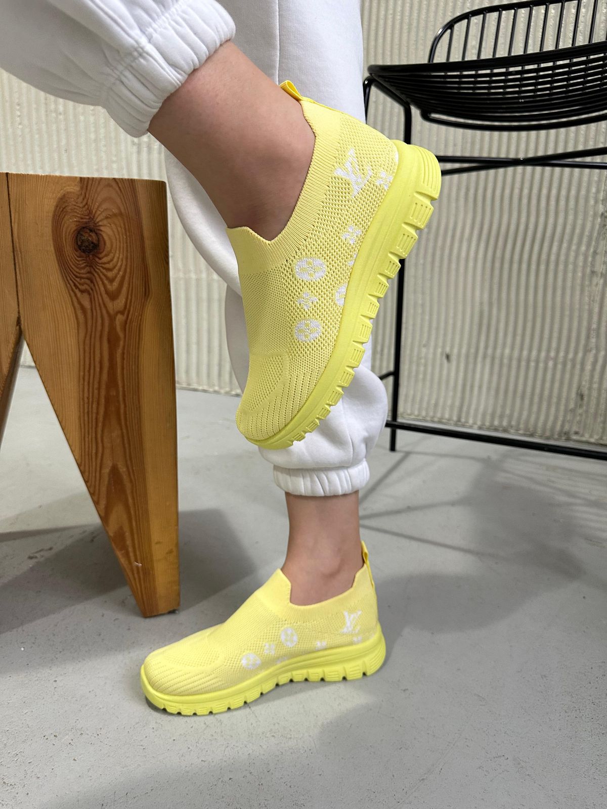 фото женские летние кроссовки 633489 оптом