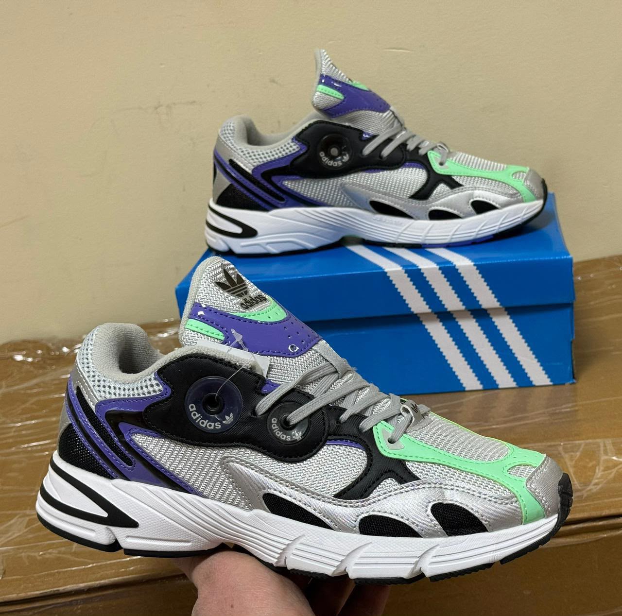 фото Мужские кроссовки Adidas с ярким дизайном 645555 оптом на лето для мужчин