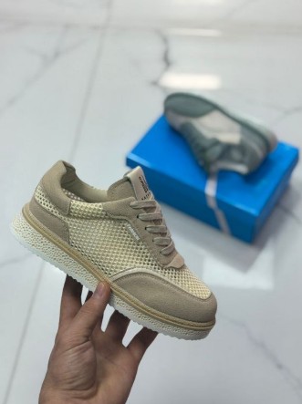 фото весенние женские кроссовки оптом