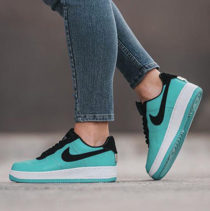фото женские кроссовки nike 482549 оптом