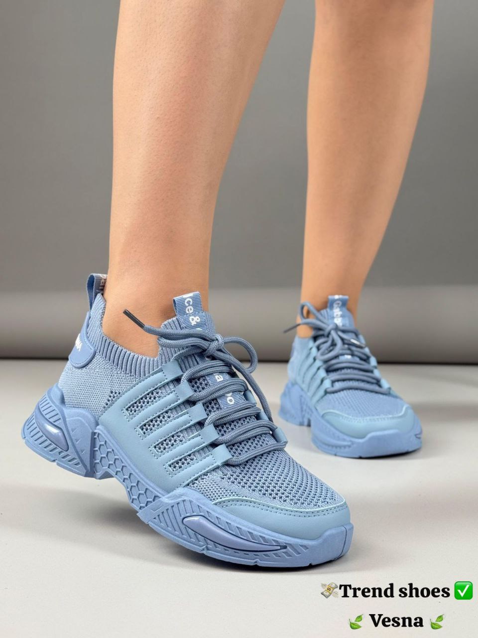 фото весенние женские кроссовки оптом