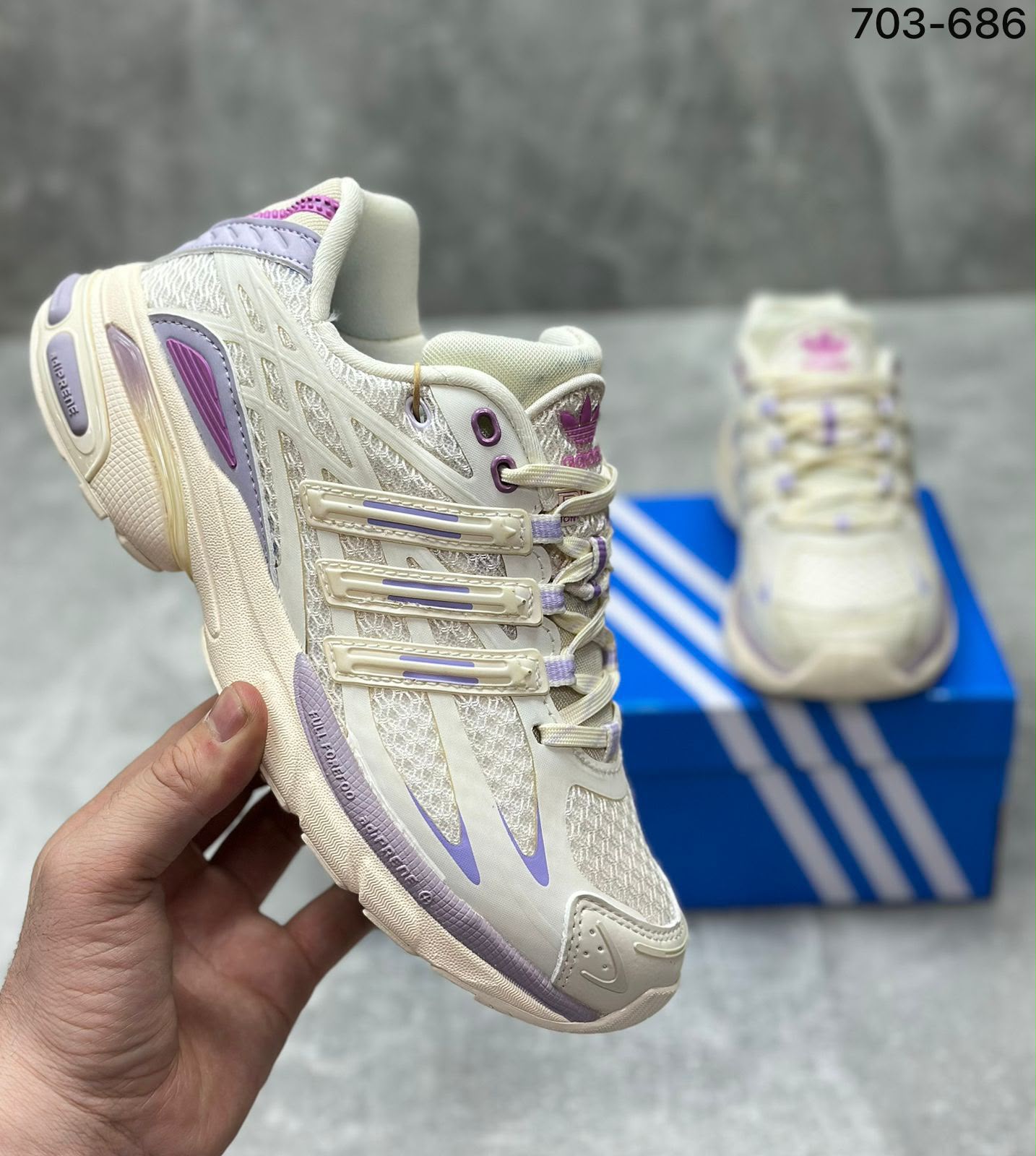 фото женские весенние кроссовки adidas в бежево-фиолетовом цвете 592973 оптом