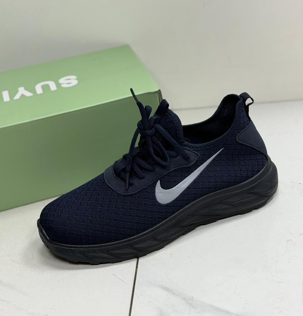 фото весенние мужские кроссовки оптом с доставкой