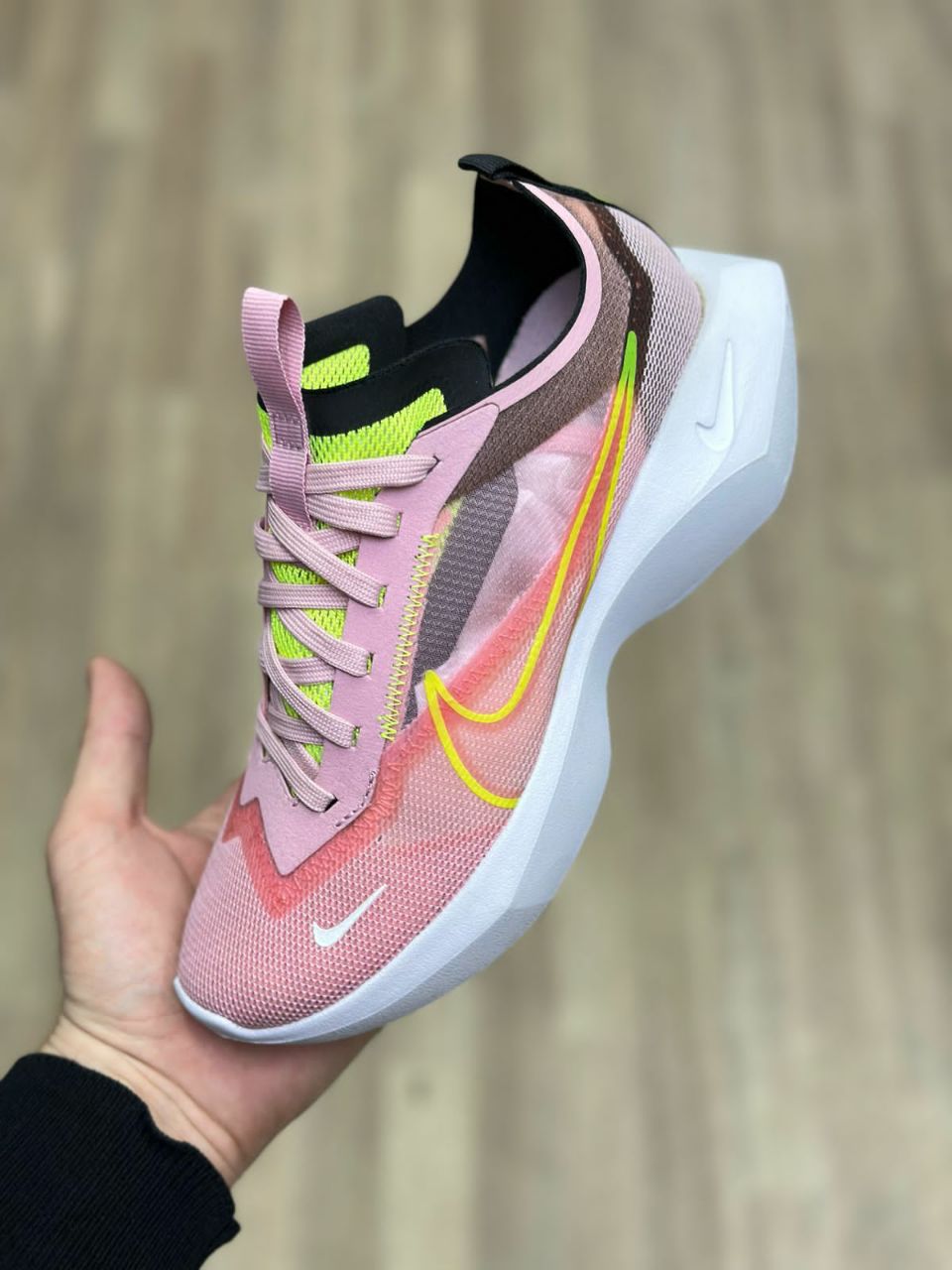 фото весенние женские кроссовки оптом