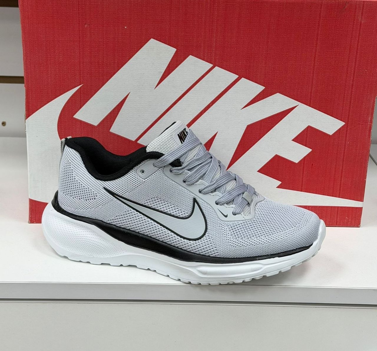 фото весенние женские кроссовки оптом