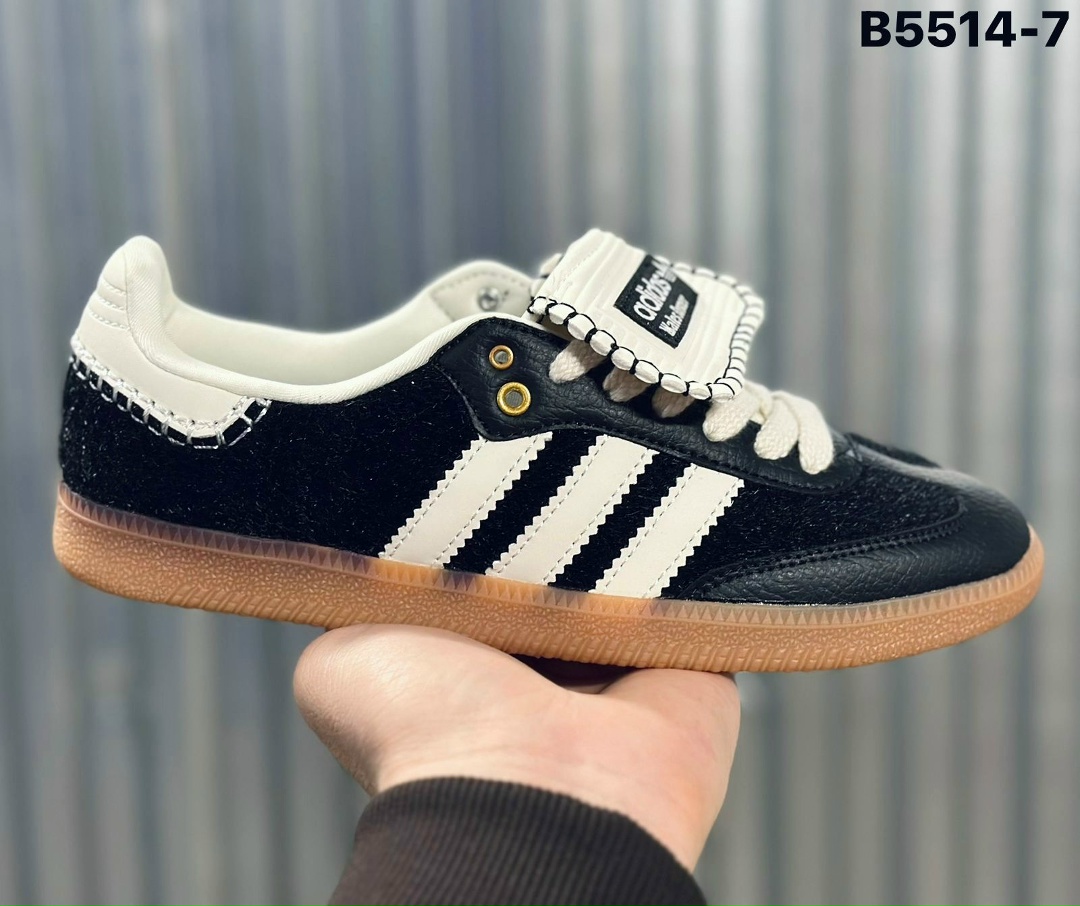 фото весенние женские кроссовки оптом