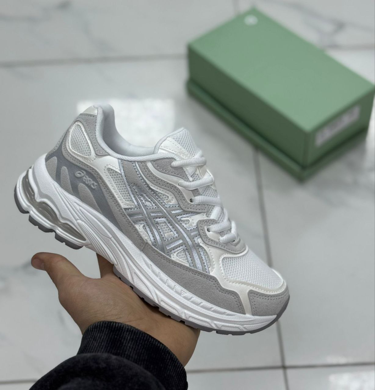 фото весенние женские кроссовки оптом