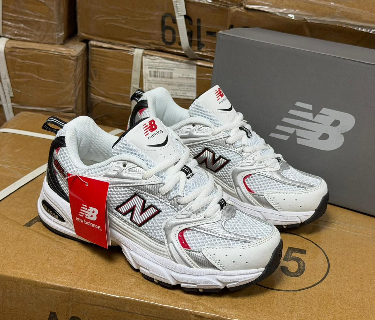 фото женские белые кроссовки new balance 492758 оптом