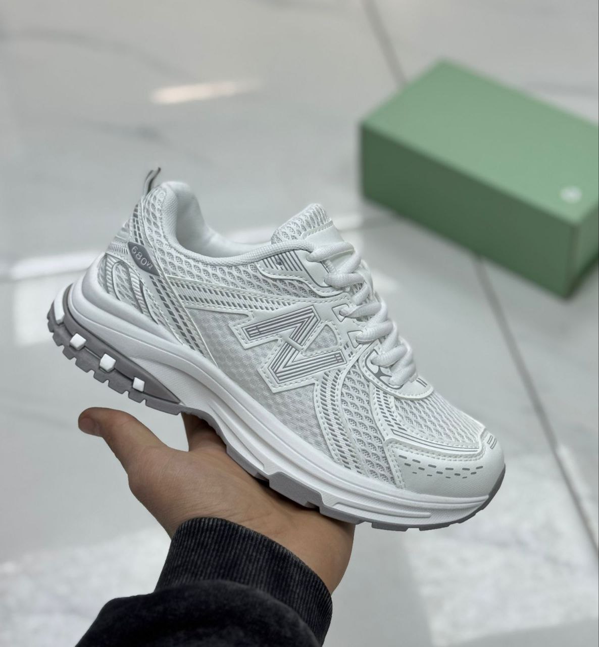 фото весенние женские кроссовки оптом