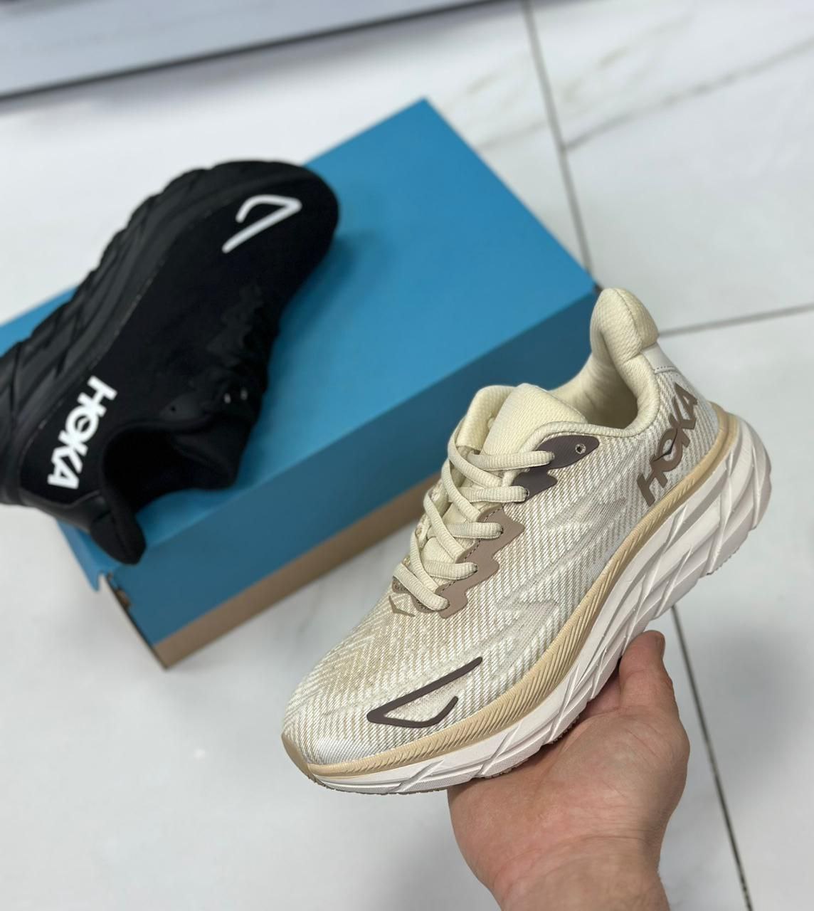 фото весенние женские кроссовки оптом