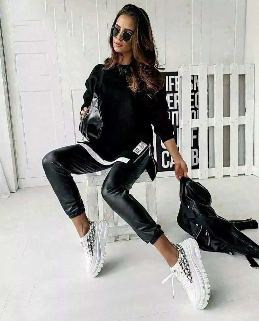 картинка Свитшот без выбора от магазина Одежда+