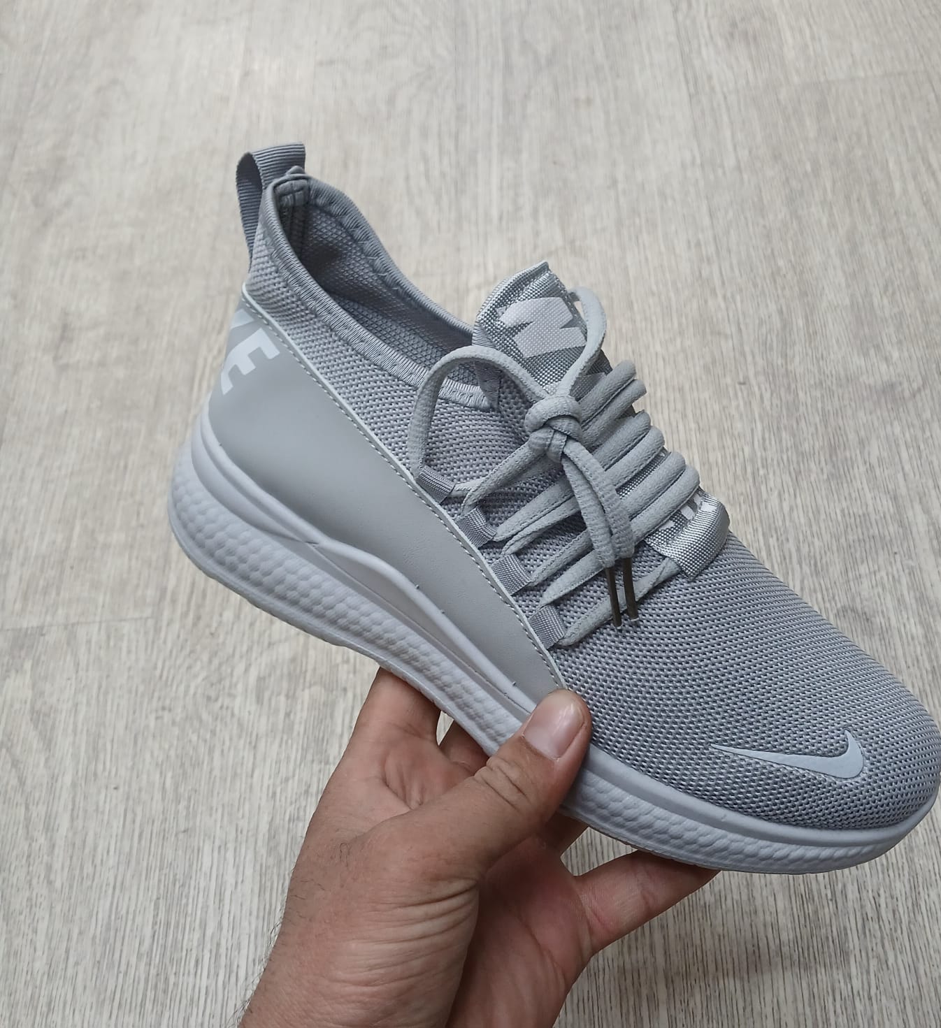фото женские весенние кроссовки nike 806307 оптом