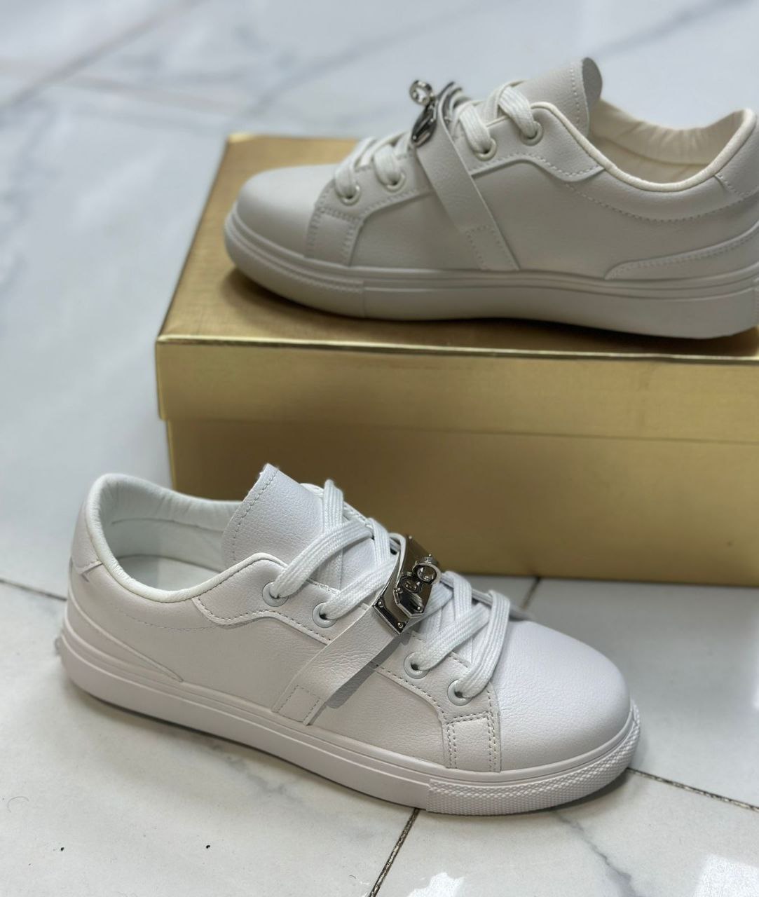 фото весенние женские кроссовки оптом