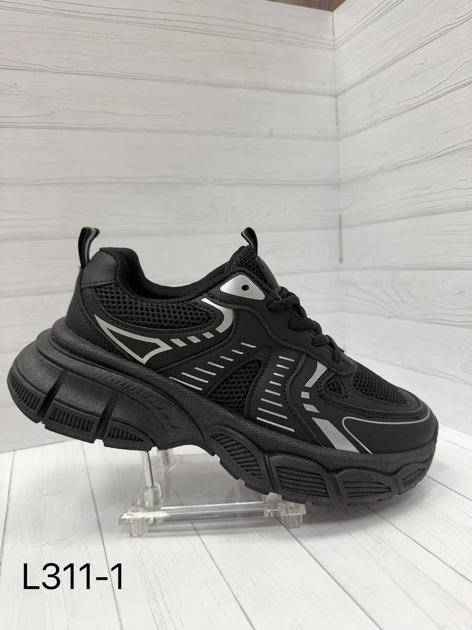 фото весенние женские кроссовки оптом