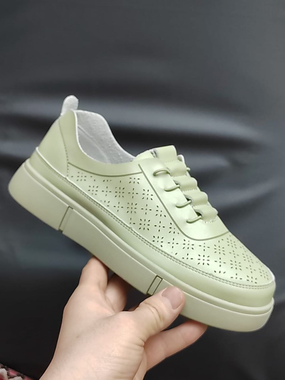 фото весенние женские кроссовки оптом