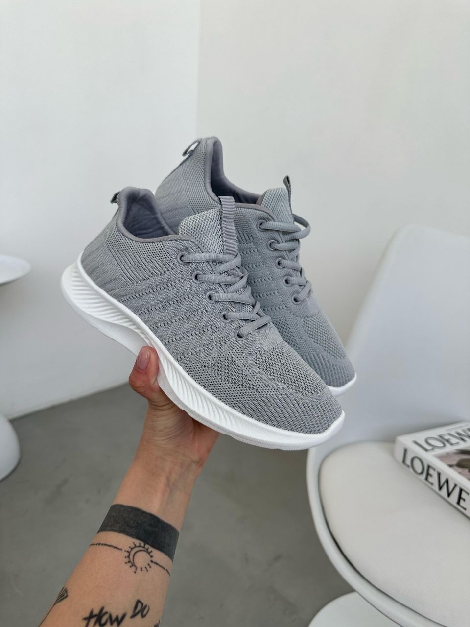 фото весенние женские кроссовки оптом